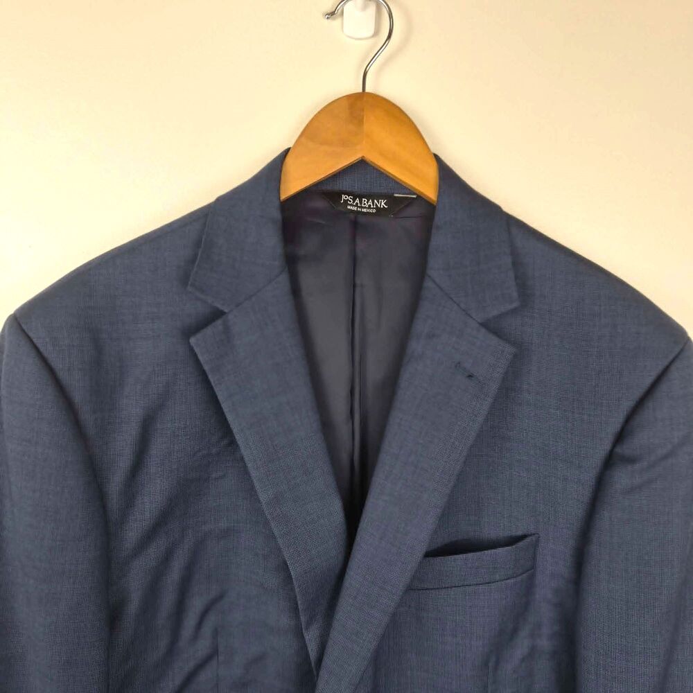 Jos A Bank Traveler Chelsea Suit Jacket 46L Navy Blazer Wool Tailored Fit - Picture 5 of 11